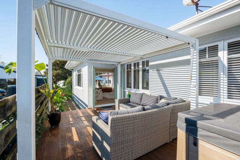 Photo of property in 2 Saint Olpherts Avenue, Hamilton East, Hamilton, 3216