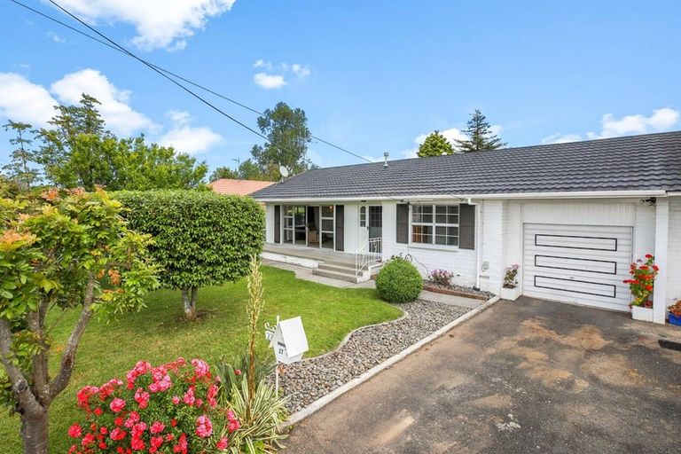 Photo of property in 27 Howden Road, Fairfield, Hamilton, 3214