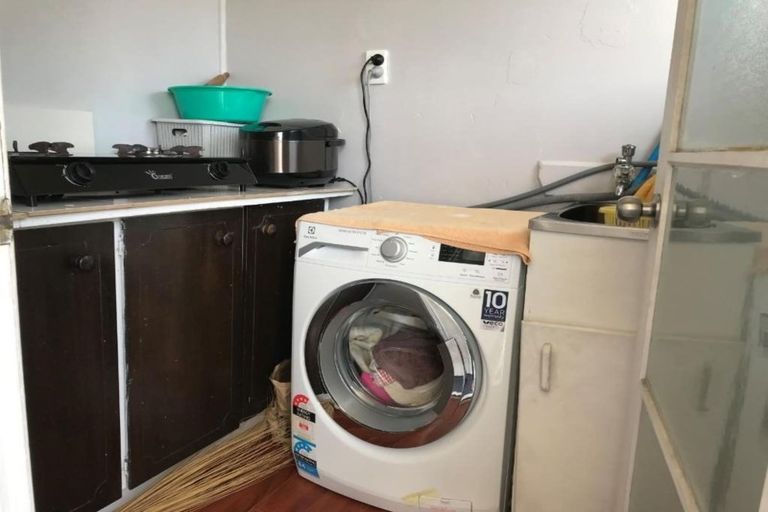 Photo of property in 48 Othello Drive, Clover Park, Auckland, 2023