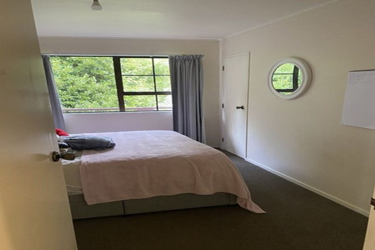 Photo of property in 10 Westra View, Tawa, Wellington, 5028