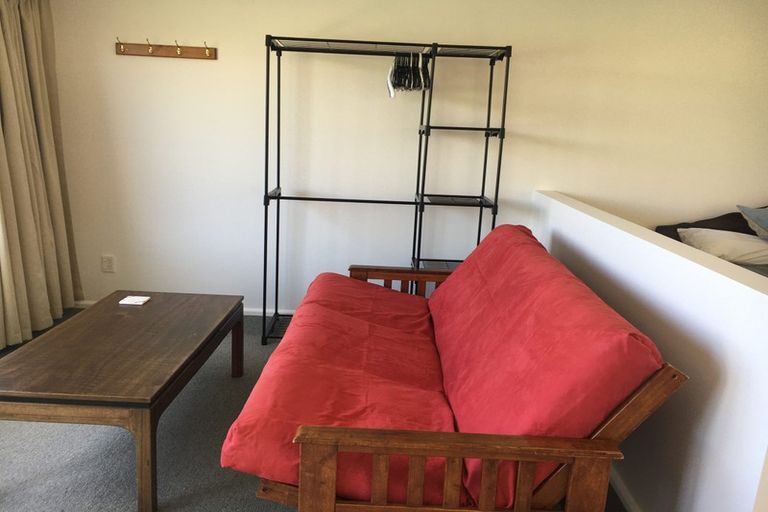 Photo of property in 23 Cave Road, Houghton Bay, Wellington, 6023