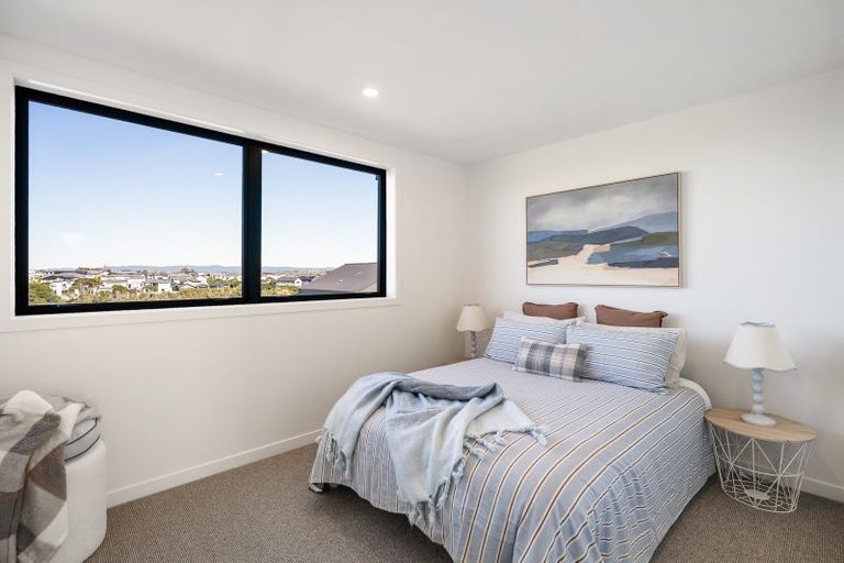 Photo of property in 113 Tahingamanu Road, Hobsonville, Auckland, 0616