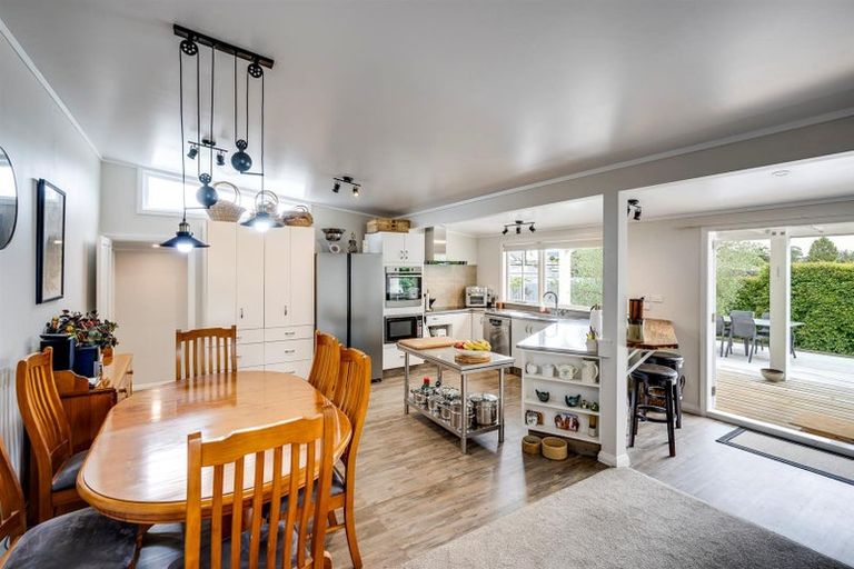 Photo of property in 20 Bennett Street, Waipawa, 4210