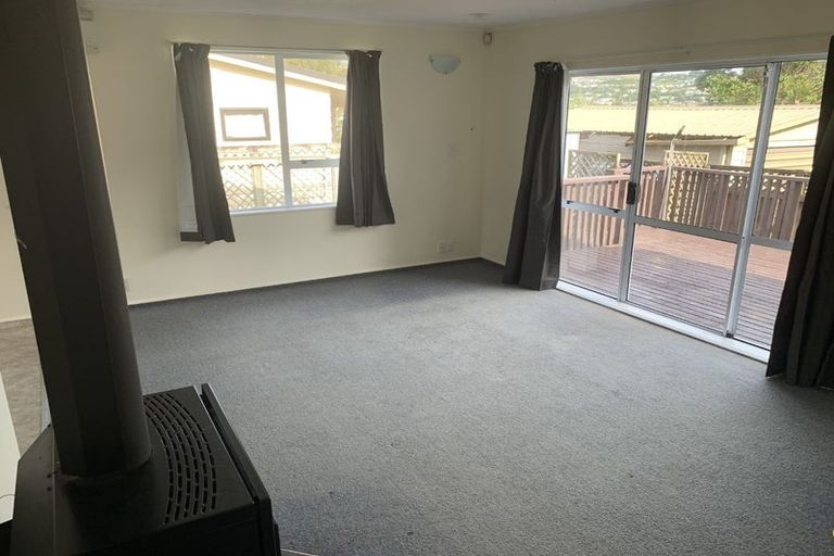 Photo of property in 66 Dominica Crescent, Grenada Village, Wellington, 6037