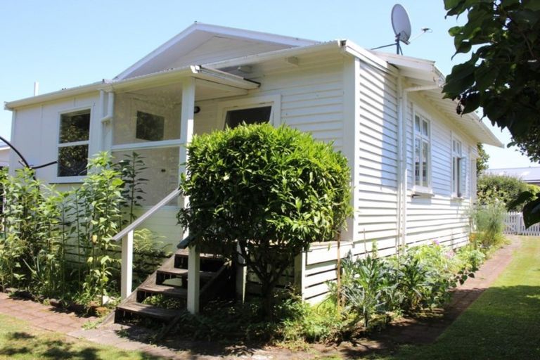 Photo of property in 98 Kelly Street, Inglewood, 4330