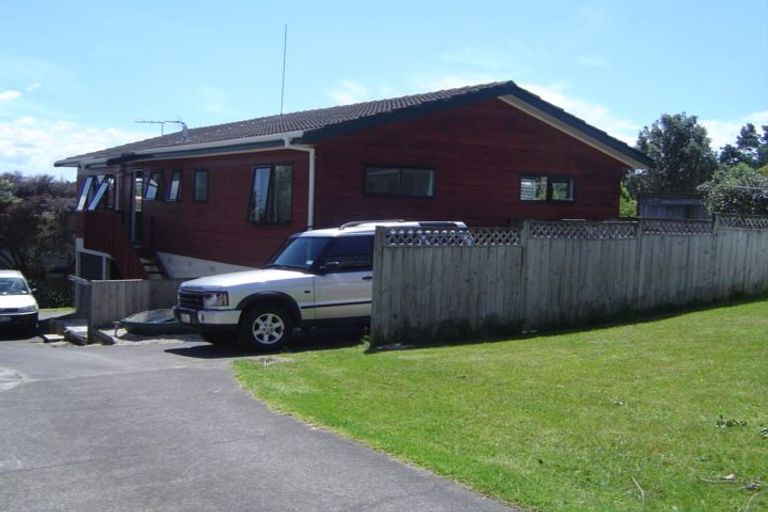 Photo of property in 2/23 William Souter Street, Forrest Hill, Auckland, 0620