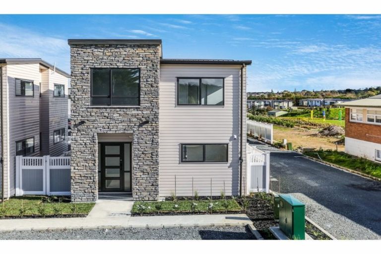 Photo of property in 1/7 Wastney Road, Alfriston, Auckland, 2105