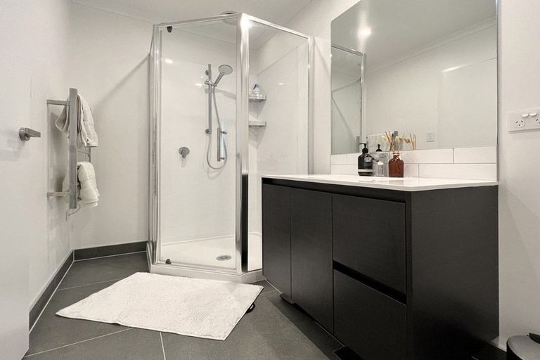 Photo of property in 25/1 Scott Road, Hobsonville, Auckland, 0616