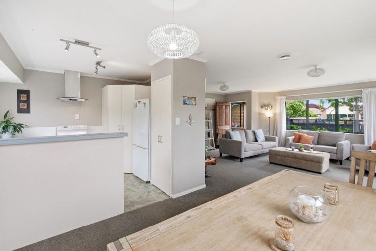 Photo of property in 52 Blake Boulevard, Papamoa Beach, Papamoa, 3118