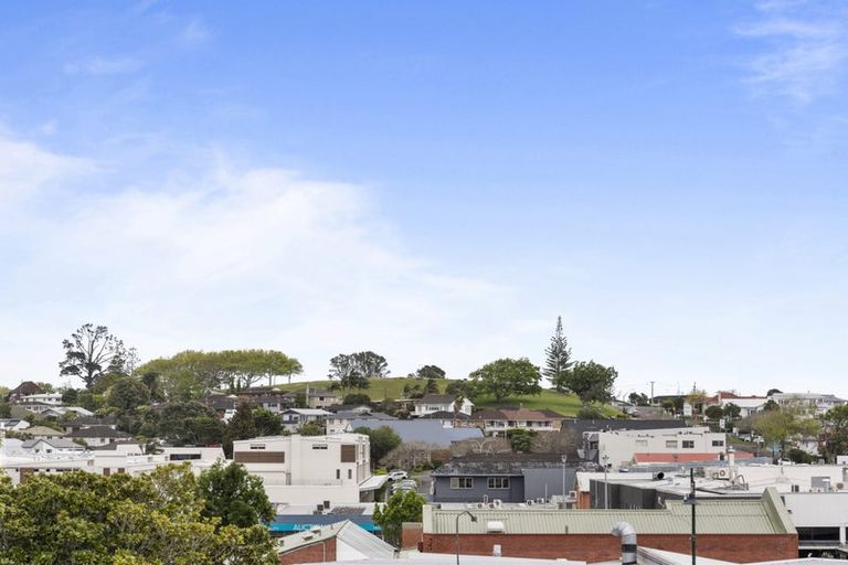 Photo of property in 13/5 Cook Street, Howick, Auckland, 2014