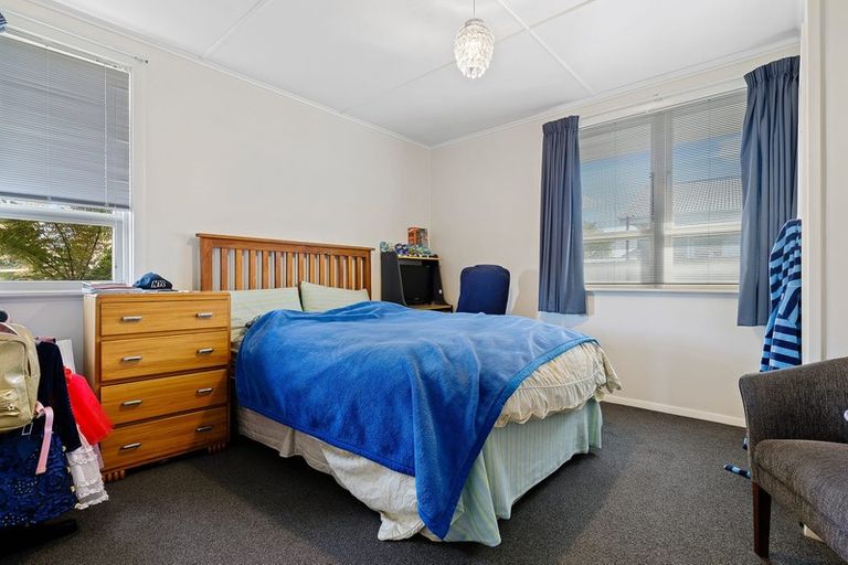 Photo of property in 22 Paddington Street, Northcote, Christchurch, 8052