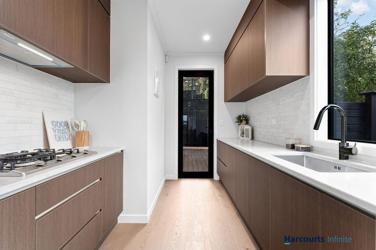 Photo of property in 545 Beach Road, Murrays Bay, Auckland, 0630