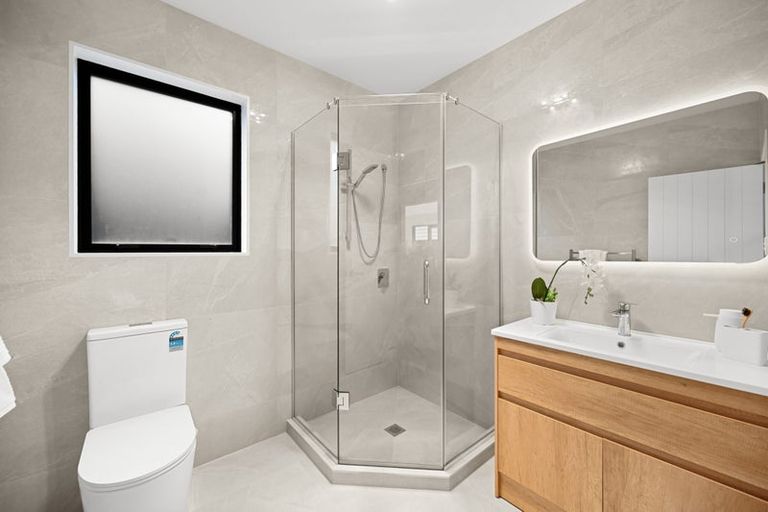 Photo of property in 70 Overton Street, Rototuna North, 3210