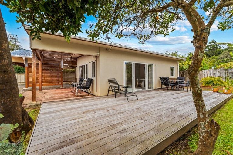 Photo of property in 2/64 Mckenzie Avenue, Arkles Bay, Whangaparaoa, 0932