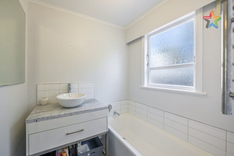 Photo of property in 9 Miro Street, Eastbourne, Lower Hutt, 5013