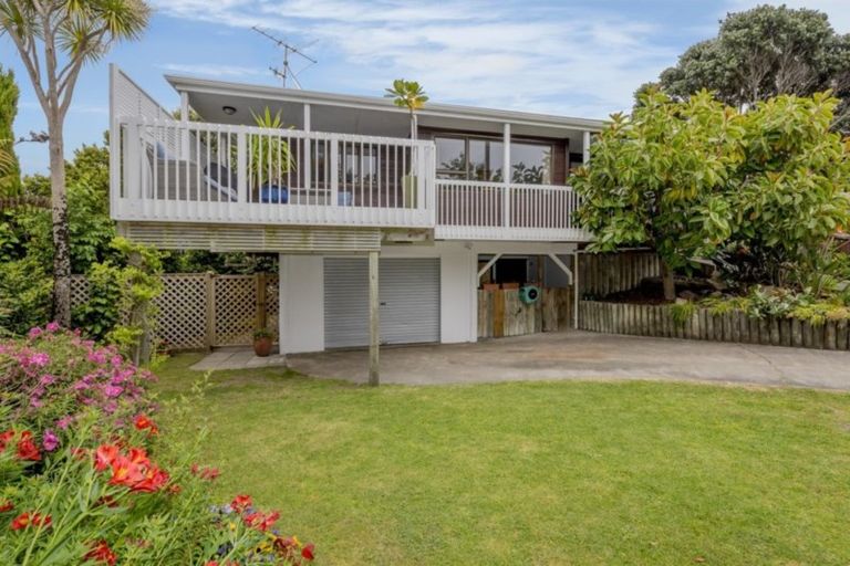 Photo of property in 44a Waimea Road, Waikanae Beach, Waikanae, 5036