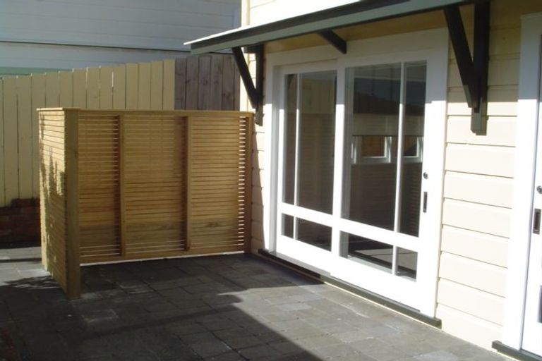 Photo of property in 105 Austin Street, Mount Victoria, Wellington, 6011