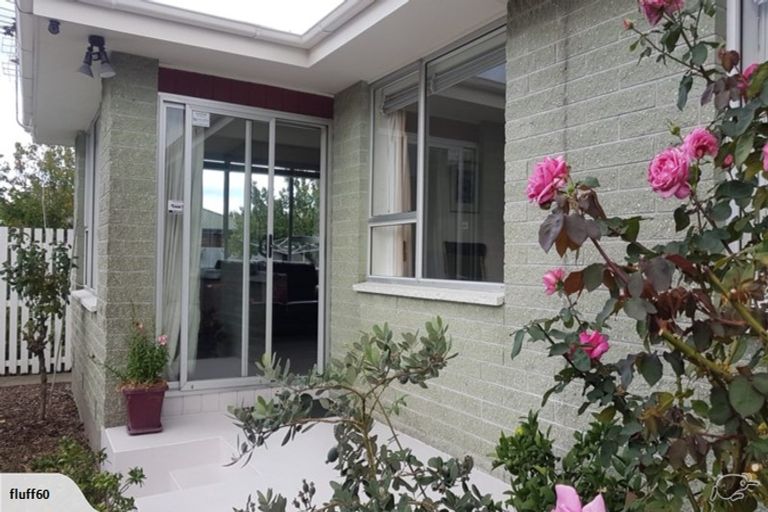 Photo of property in 1/19 Sturrocks Road, Redwood, Christchurch, 8051