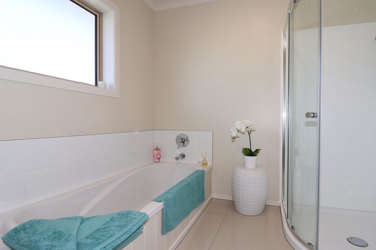 Photo of property in 4 Madison Street, Carterton, 5713