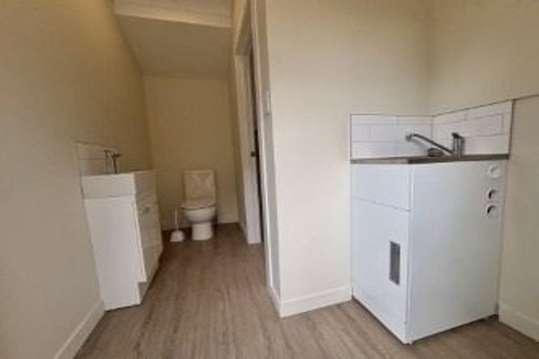 Photo of property in 40a Kervil Avenue, Te Atatu Peninsula, Auckland, 0610