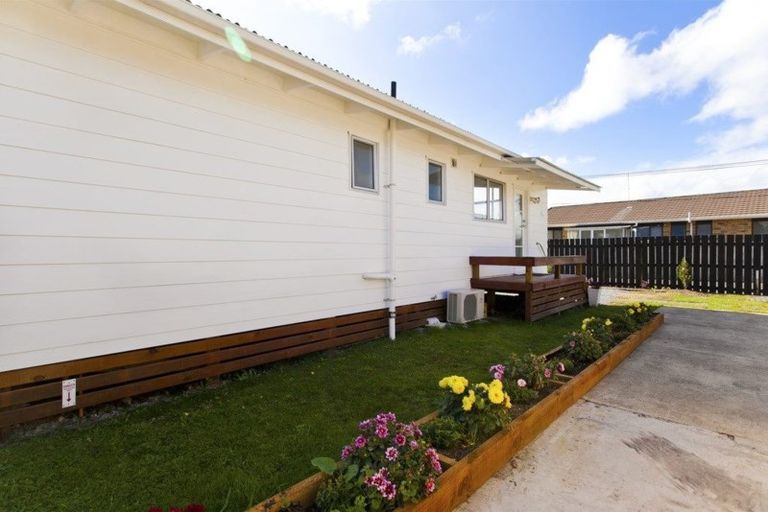 Photo of property in 47a Riverside Road, Orewa, 0931