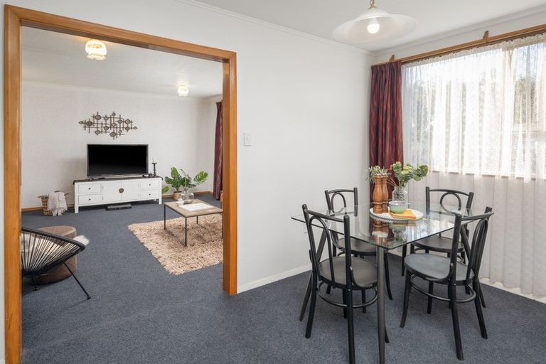 Photo of property in 28 Holdaway Street, Riversdale, Blenheim, 7201
