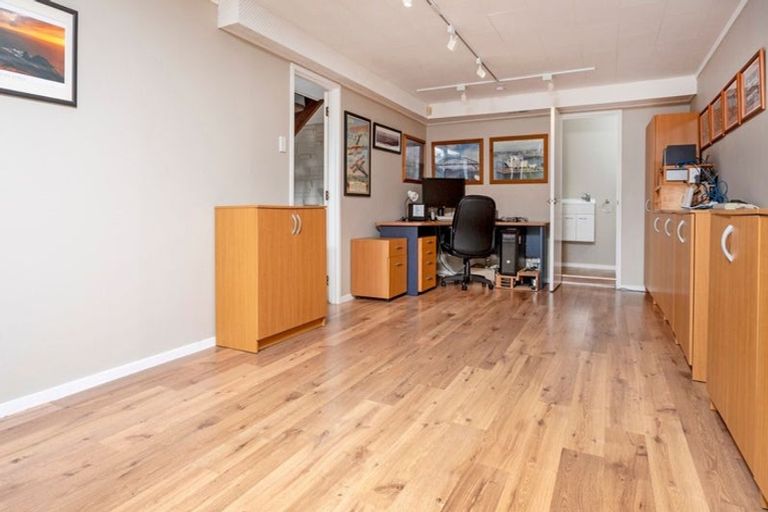 Photo of property in 10 Woodcote Drive, Glenfield, Auckland, 0629