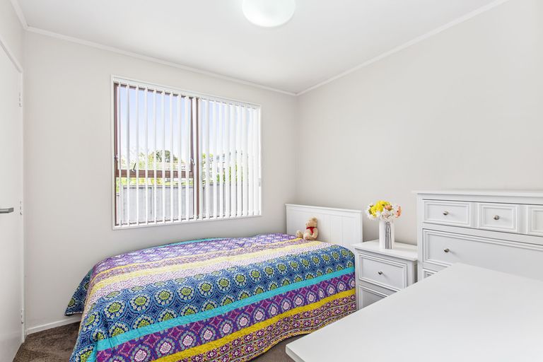 Photo of property in 5/1 Rebecca Rise, Weymouth, Auckland, 2103