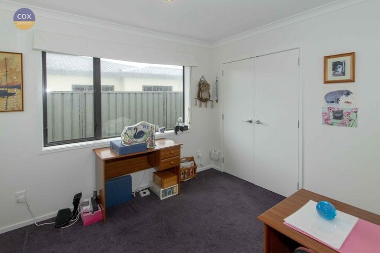 Photo of property in 12 Portland Place, Poraiti, Napier, 4112