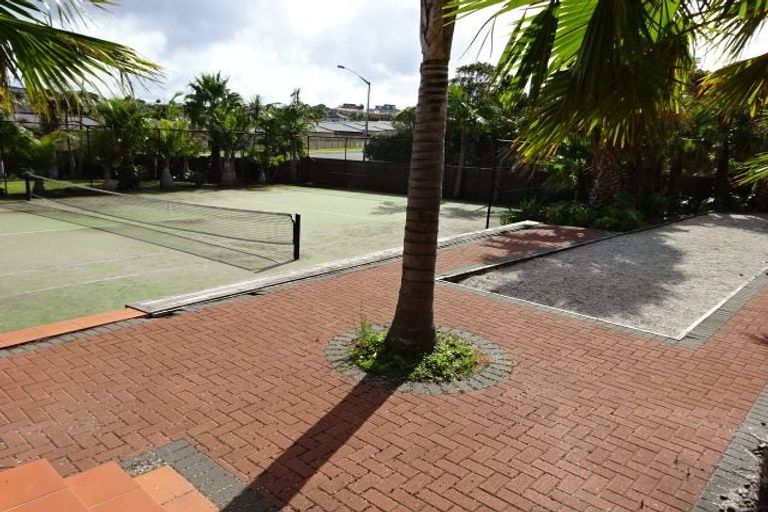 Photo of property in Santa Rosa, 2/340 Gulf Harbour Drive, Gulf Harbour, Whangaparaoa, 0930