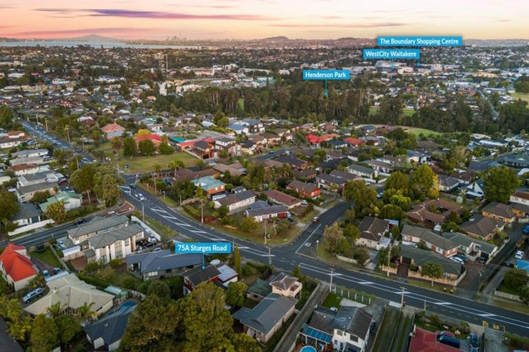 Photo of property in 75a Sturges Road, Henderson, Auckland, 0612