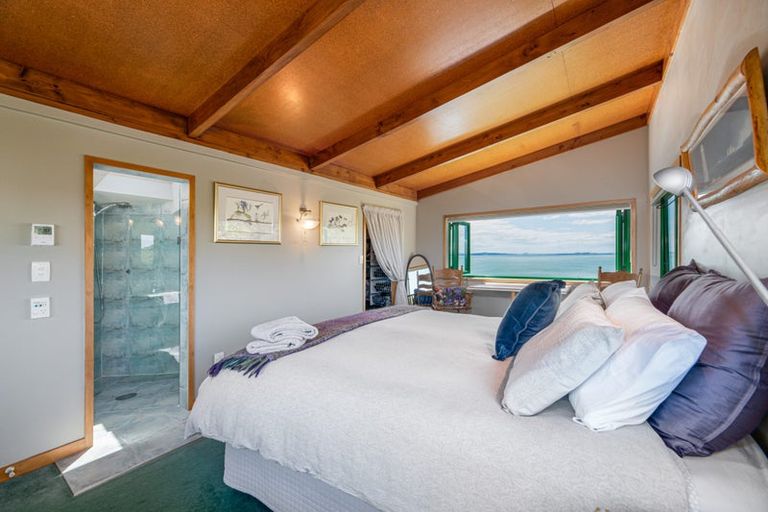 Photo of property in 149 Cornwallis Road, Cornwallis, Auckland, 0604