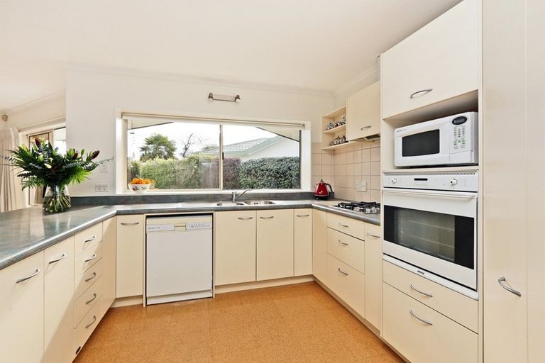 Photo of property in 10 Brompton Drive, Taradale, Napier, 4112