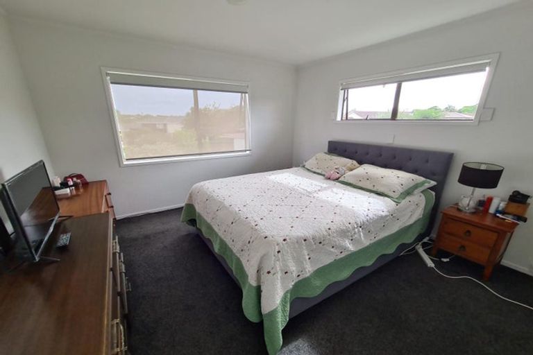 Photo of property in 1/11 Askew Place, Farm Cove, Auckland, 2012