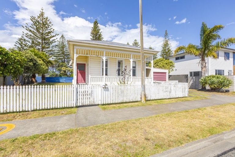 Photo of property in 92 Te Awa Avenue, Te Awa, Napier, 4110