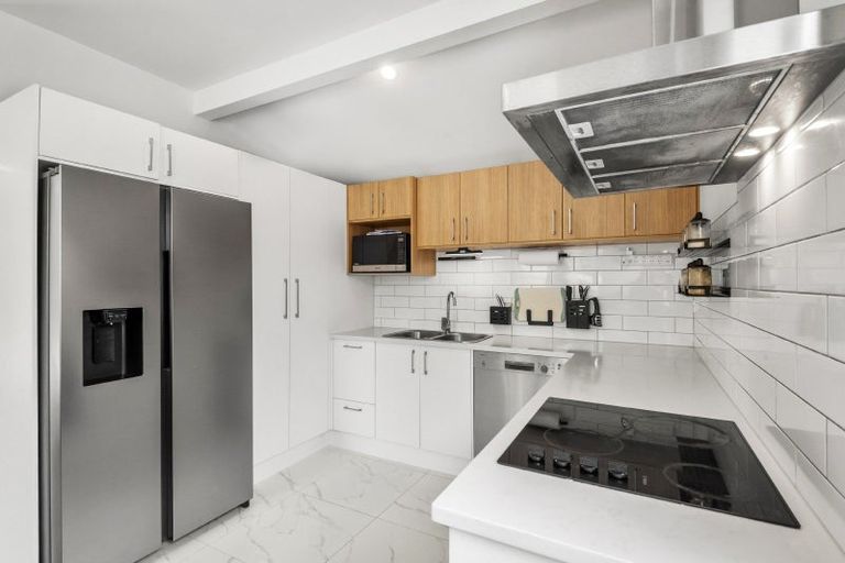 Photo of property in 13a Morton Avenue, Forrest Hill, Auckland, 0620