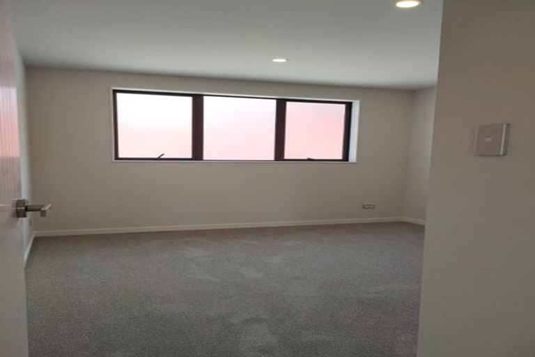 Photo of property in 5/21 Humphrey Kemp Avenue, Henderson, Auckland, 0612