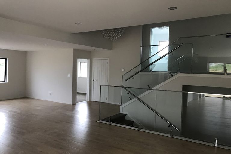 Photo of property in 53 Pitoitoi Drive, Riverhead, 0820