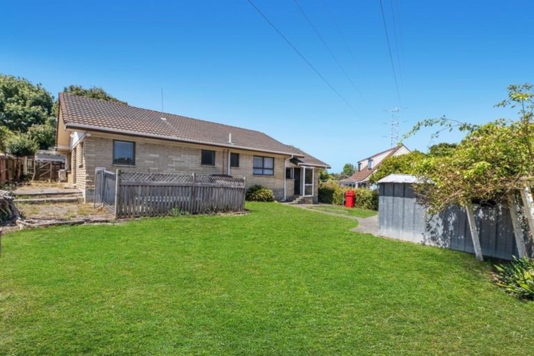 Photo of property in 145 Everglade Drive, Totara Heights, Auckland, 2105