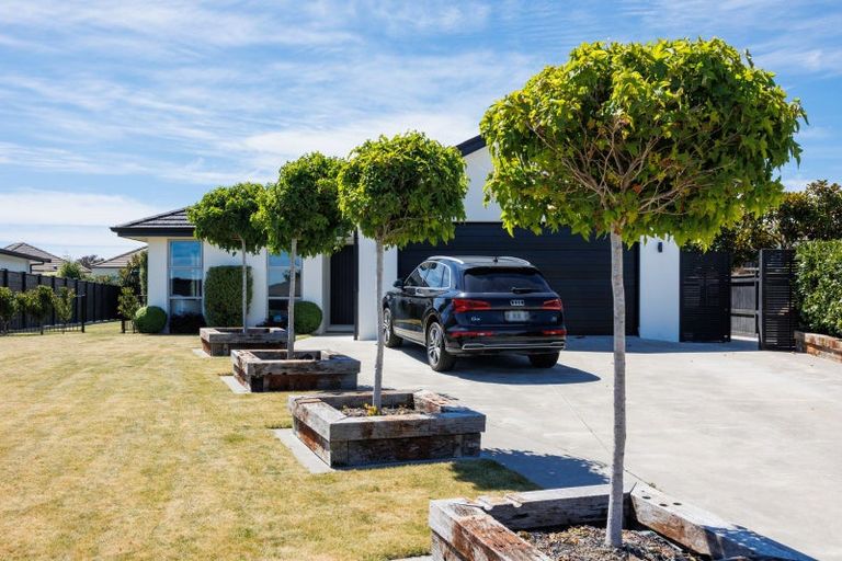 Photo of property in 30 Dogwood Way, Milson, Palmerston North, 4414