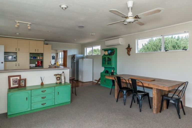 Photo of property in 30 Forest Road, Waitarere Beach, Levin, 5510