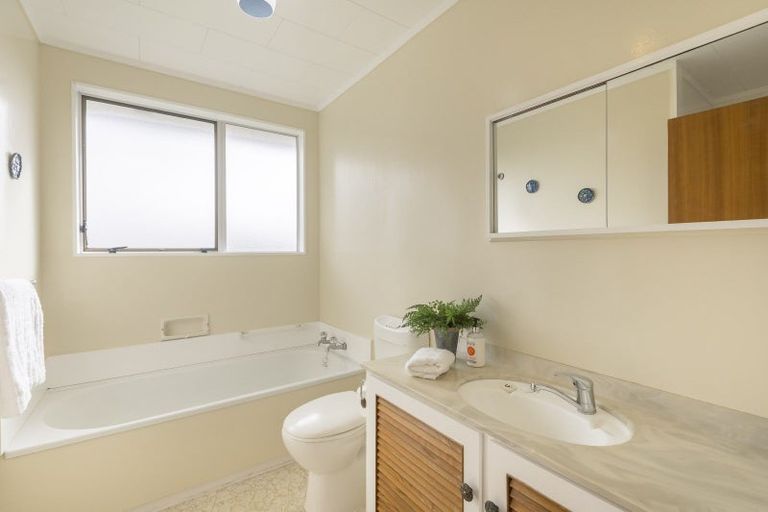 Photo of property in 49 Arawhata Road, Paraparaumu, 5032