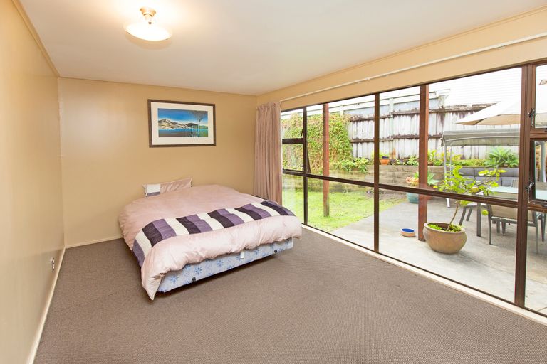 Photo of property in 15 Hillcrest Road, Hatfields Beach, Orewa, 0931