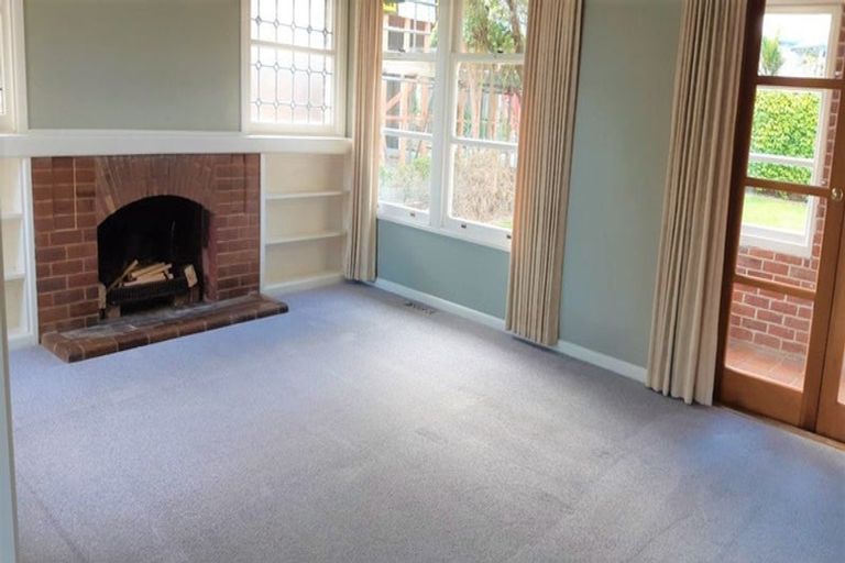 Photo of property in 31 Norwood Road, Bayswater, Auckland, 0622