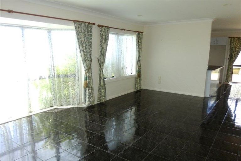 Photo of property in 2 Genesis Place, Flat Bush, Auckland, 2019