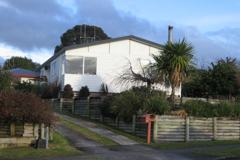 Photo of property in 27 Cromwell Drive, Fitzroy, Hamilton, 3206