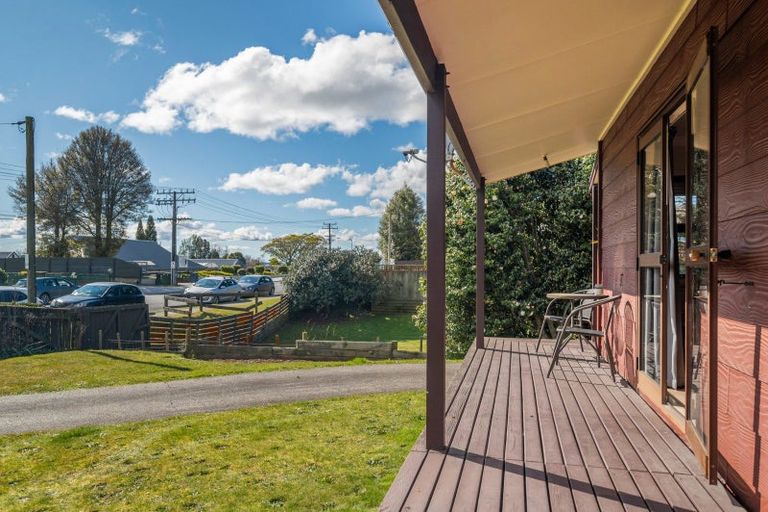 Photo of property in 17 Porikapa Road, Owhata, Rotorua, 3010