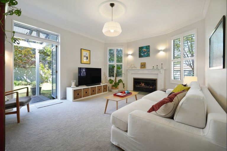 Photo of property in 43b Stanley Road, Stanley Point, Auckland, 0624