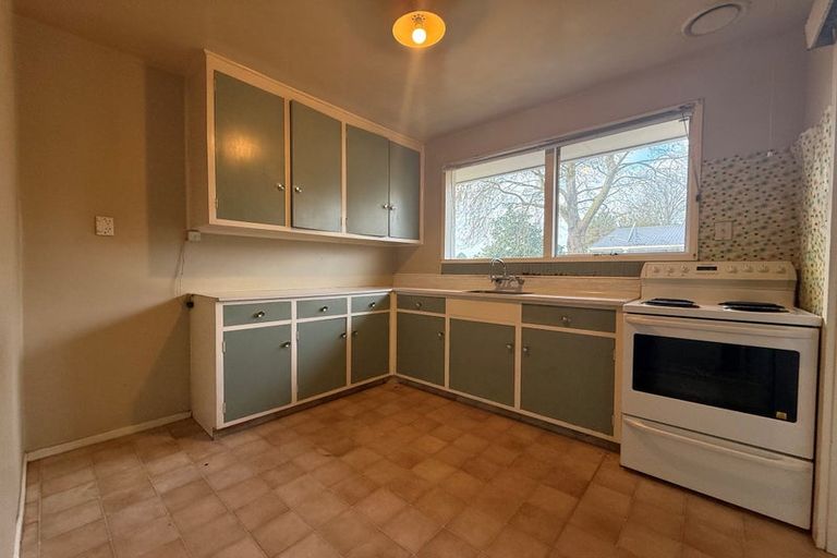 Photo of property in 74 Denise Crescent, Hornby, Christchurch, 8042