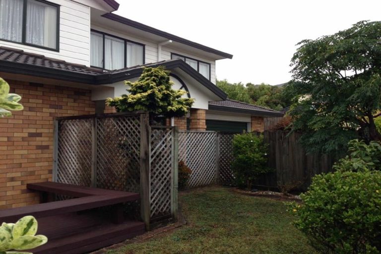 Photo of property in 1/47 Wiltshire Place, Somerville, Auckland, 2014